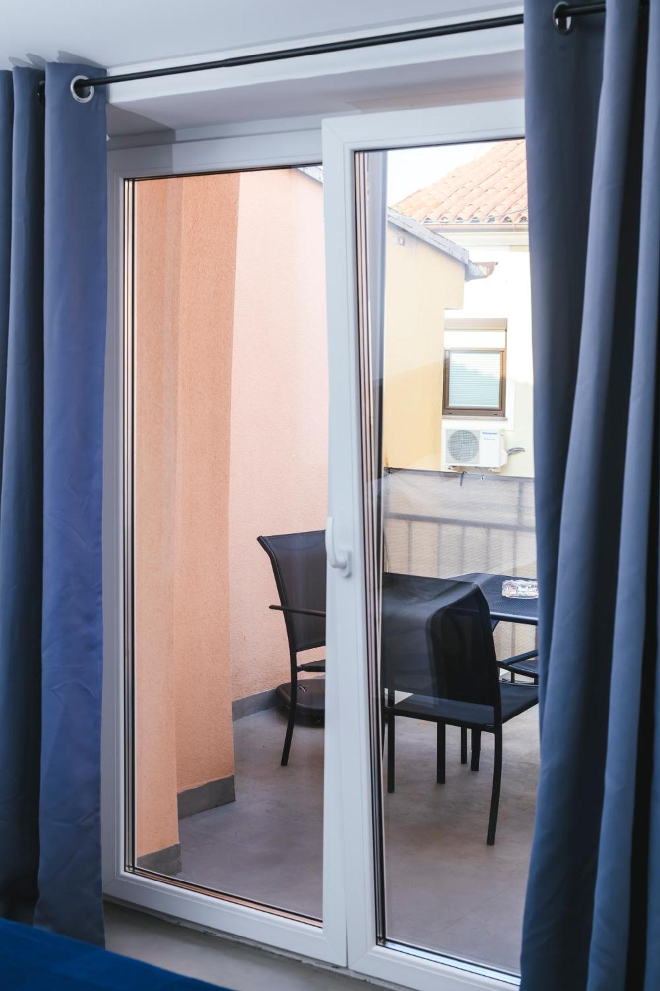 M9 Rooms Izola Ruang foto